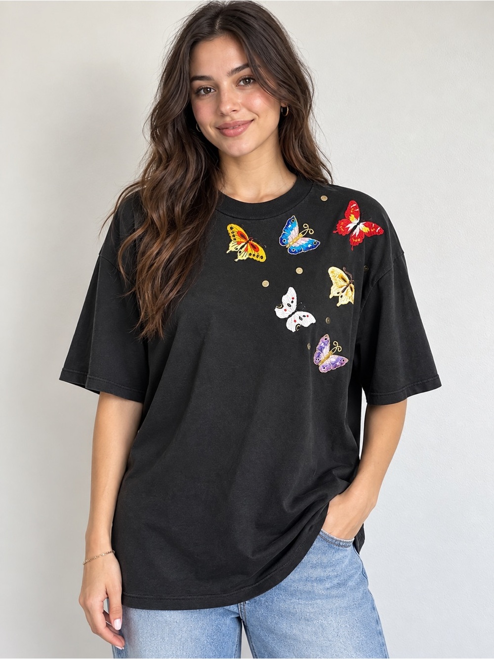 Vintage Jerzees Made in USA Oversized 90s/Y2K Black ButterflyEmbroidered T-Shirt
